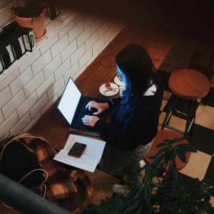 low price shared workspaces in Guindy